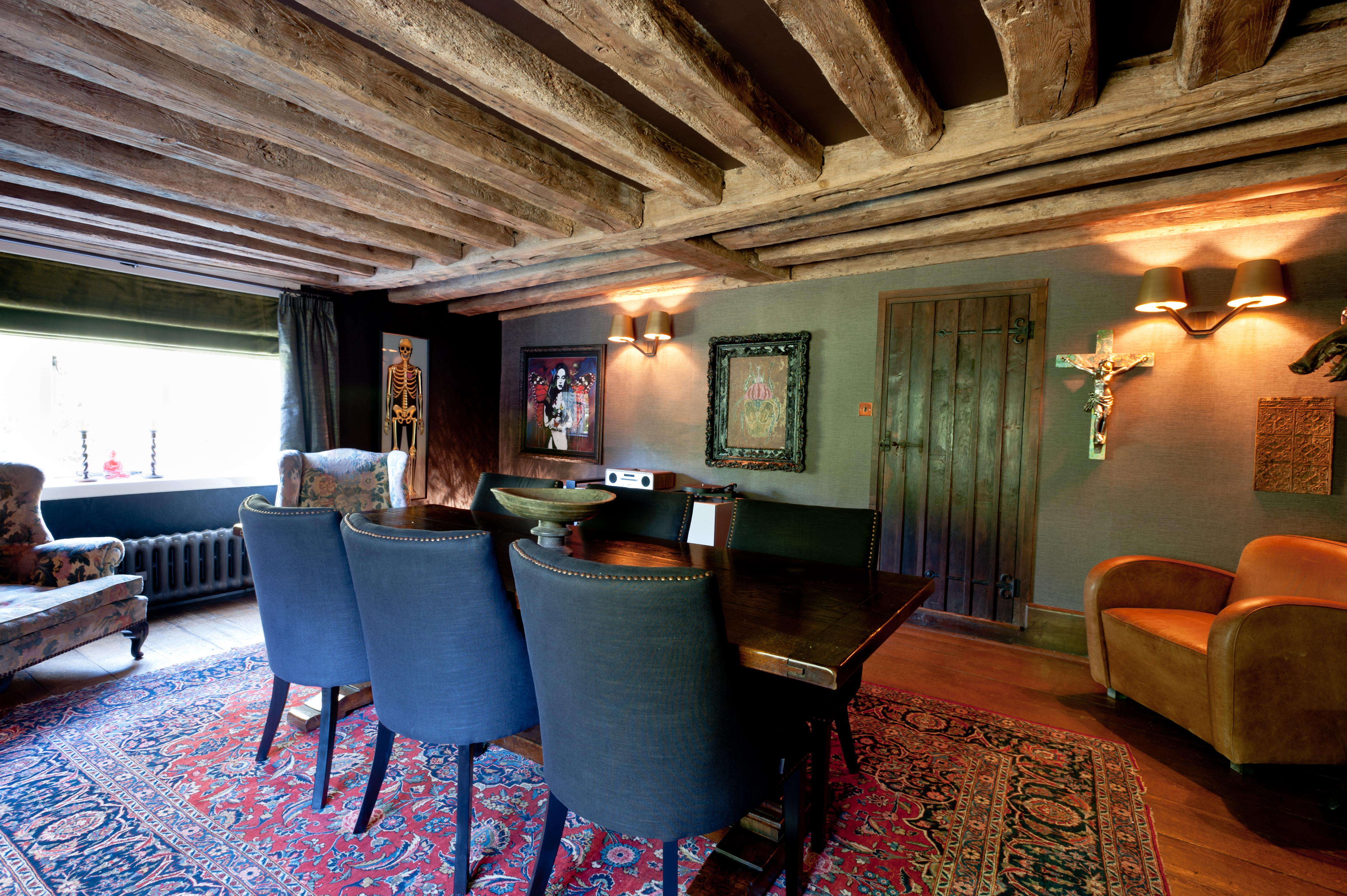 Livingroom with wooden beams